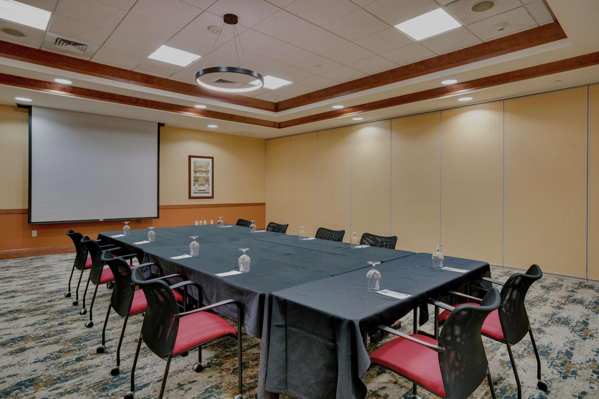 Hilton Garden Inn Milwaukee Airport Eksteriør billede