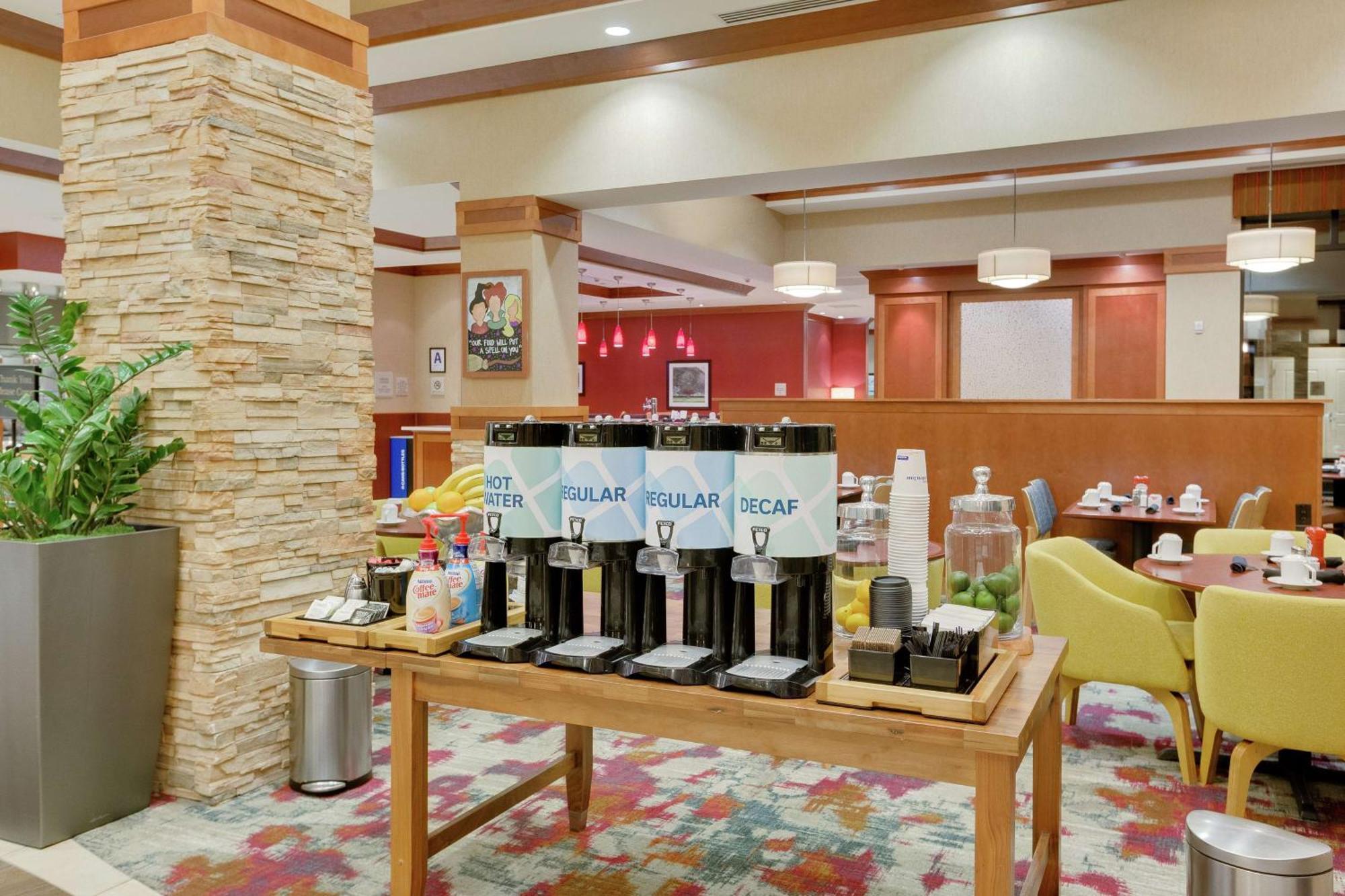 Hilton Garden Inn Milwaukee Airport Eksteriør billede